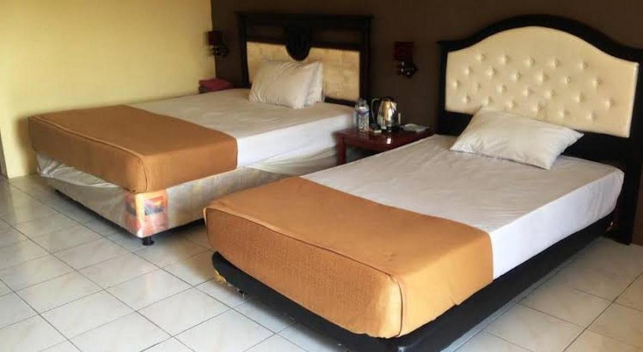 Hotel Nirwana Situbondo Redpartner Banyuanget Kültér fotó