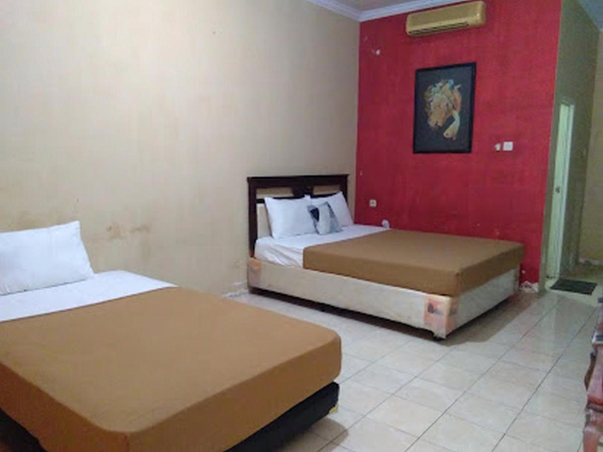 Hotel Nirwana Situbondo Redpartner Banyuanget Kültér fotó